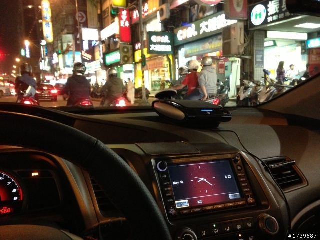 [不專業開箱] 車內空氣真的有變好嘛?飛利浦車用清淨機