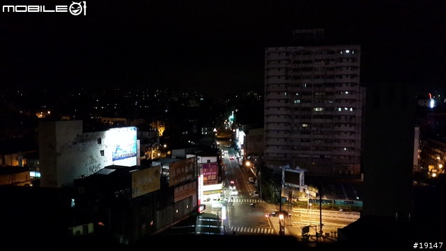 New HTC One / Samsung S4 / iPhone 5 夜拍簡易比較