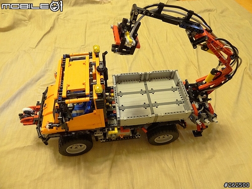 [開箱] LEGO Technic 8110 M-BENZ Unimog U400