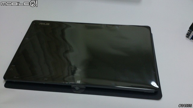 影音商務兼具的變形合體NB--Transformer BookTX300開箱文