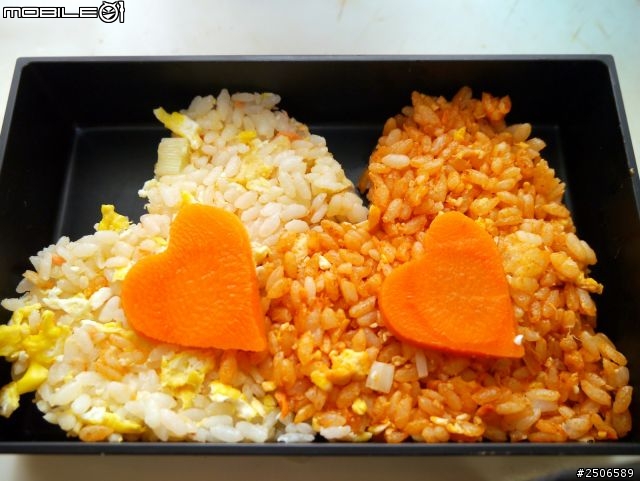 製作愛心便當其實很簡單(2)---雙色炒飯愛心便當(難度：＊＊)