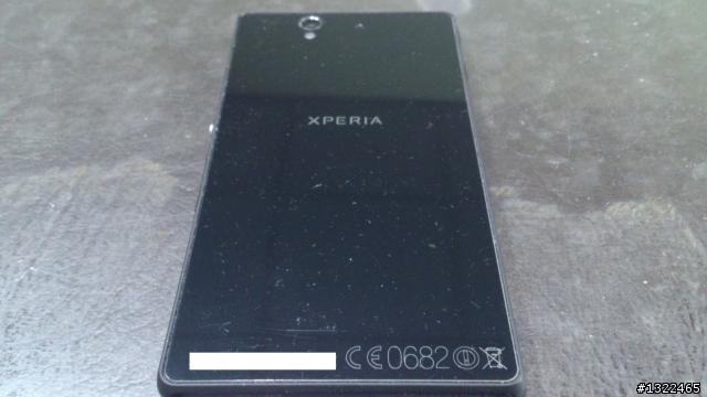 買不到2個月的小Z跳入柏油路面的懷抱....(進化為戰損版XPERIA Z!?)