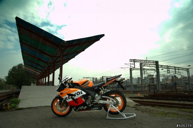 HONDA RR家族外拍