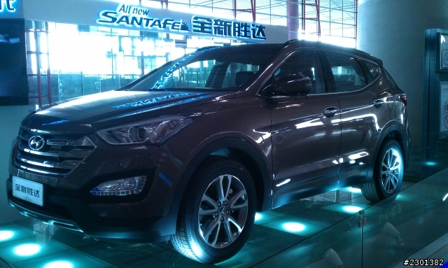 All new  SANTAFE  in 北京首都機場
