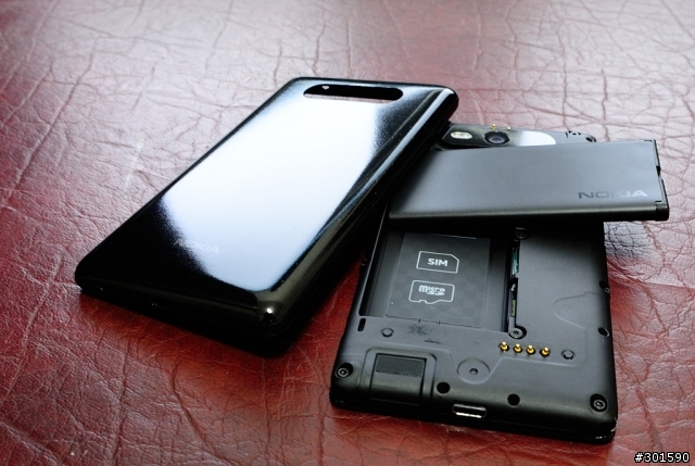 Nokia Lumia 820 隨便開箱