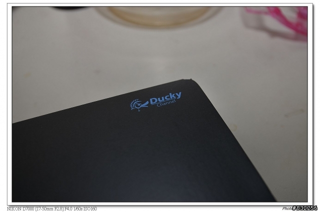 [開箱] Ducky 9008G2pro  白軸/中刻/PBT/熱昇華/灰鍵帽