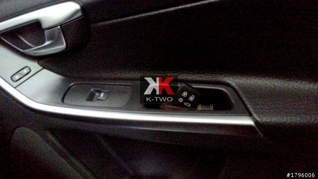 VOLVO S60.V60.實用.前門把置物板.開箱