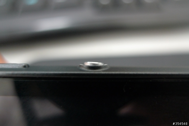 SONY SP 開機扭是歪的...