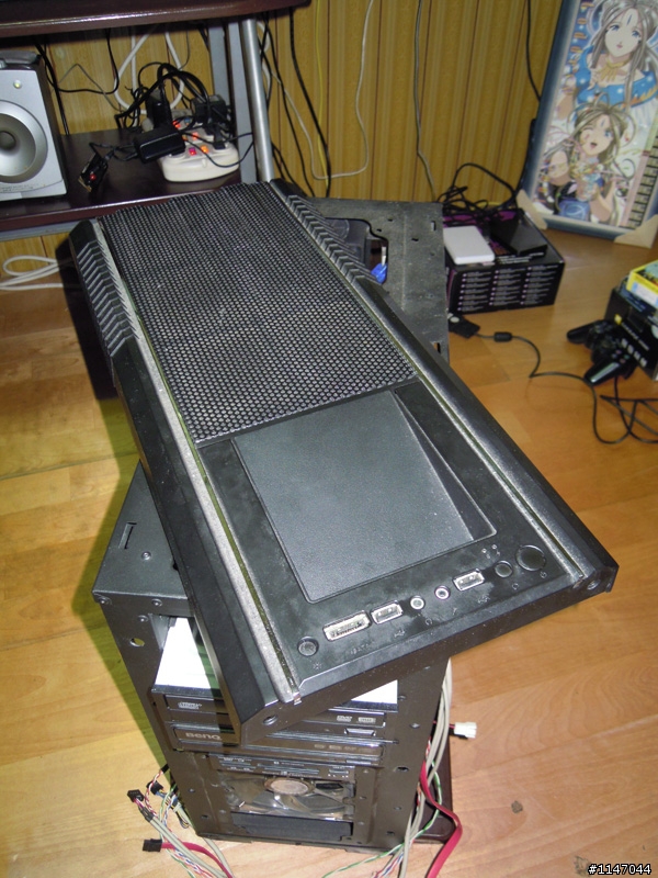 Cooler Master CM 690 II Plus (USB 2.0) 上蓋板更換升級記