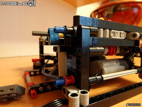 [開箱] LEGO Technic 8110 M-BENZ Unimog U400