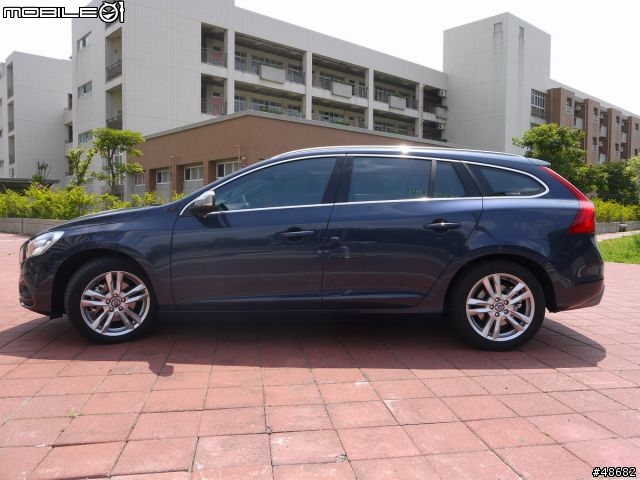 V60 D4 + R-Design 開箱