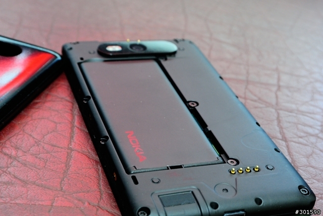 Nokia Lumia 820 隨便開箱