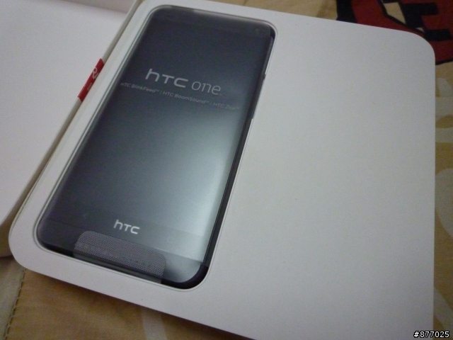 New htc one 黑妞 32G 開箱