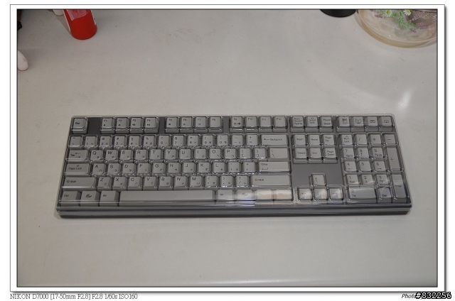 [開箱] Ducky 9008G2pro  白軸/中刻/PBT/熱昇華/灰鍵帽