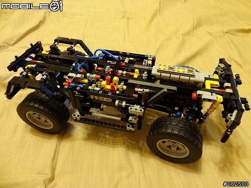 [開箱] LEGO Technic 8110 M-BENZ Unimog U400