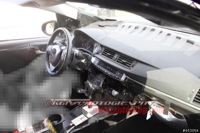 2015 PRIUS