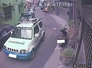 目擊路測車~