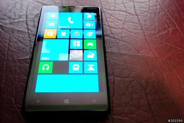 Nokia Lumia 820 隨便開箱