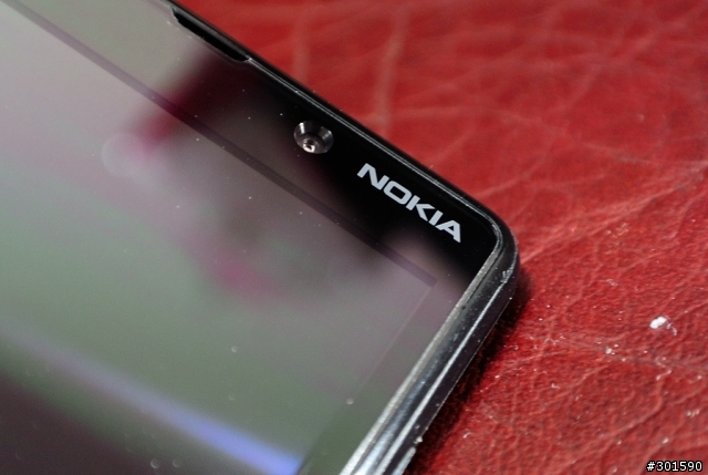 Nokia Lumia 820 隨便開箱