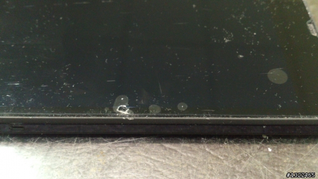買不到2個月的小Z跳入柏油路面的懷抱....(進化為戰損版XPERIA Z!?)