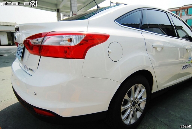 2013 FOCUS 24小時免費開回家-武陵農場
