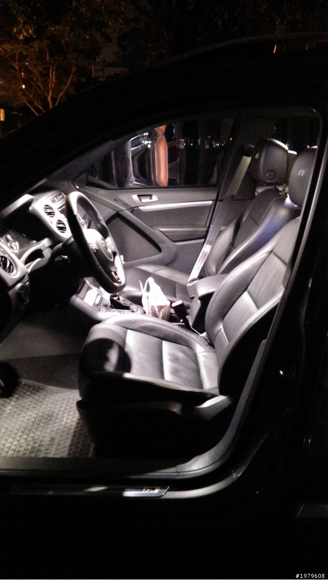 2012 Tiguan 換裝LED室內燈