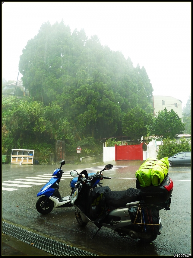 2013.05.15-16_風起雲湧雨下-千萬夜景野營趣！