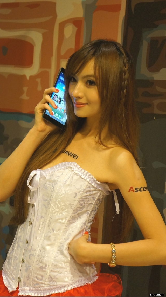 HUAWEI Ascend Mate 體驗6.1吋超大視界!!!
