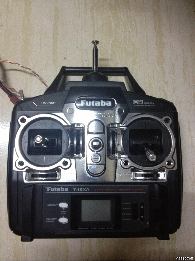 {分享} 剛買的小4軸遙控機 Multirotor EL400