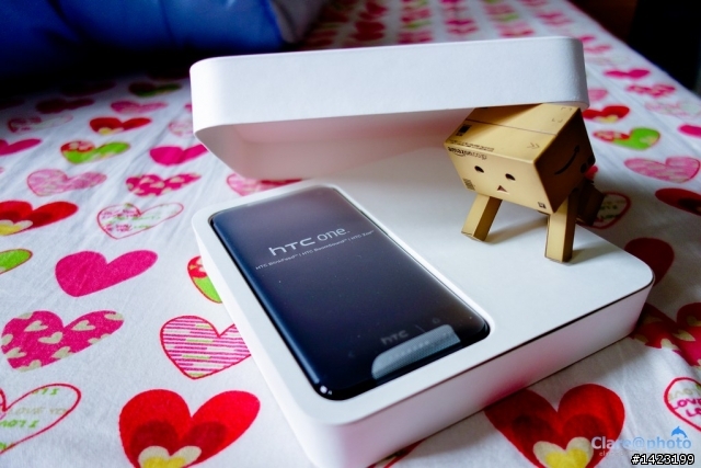 黑色HTC ONE 16G入手開箱