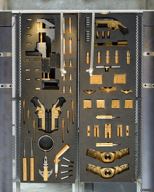 TOYS LEGEND 1/6 黑暗騎士 蝙蝠俠  武器裝備收納櫃開箱分享~~