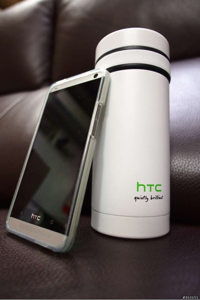 台灣人就該挺台灣廠商...hTC...我們全家挺你!!! (宏達電的神秘紀念品)