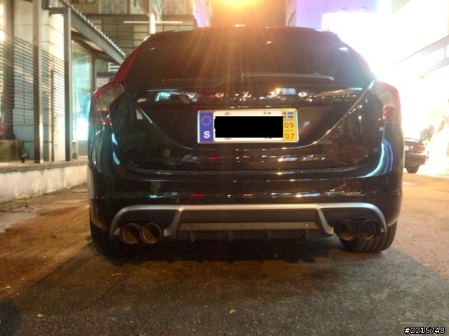 嘿嘿~~小小的進化改裝...跟大家分享一下..再補上車尾照