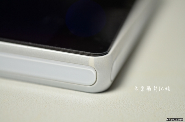 我的XPERIA Z ~白Z掉漆了