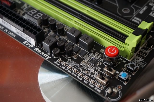 谜之技嘉旗舰游戏主机板 G1.Sniper M5