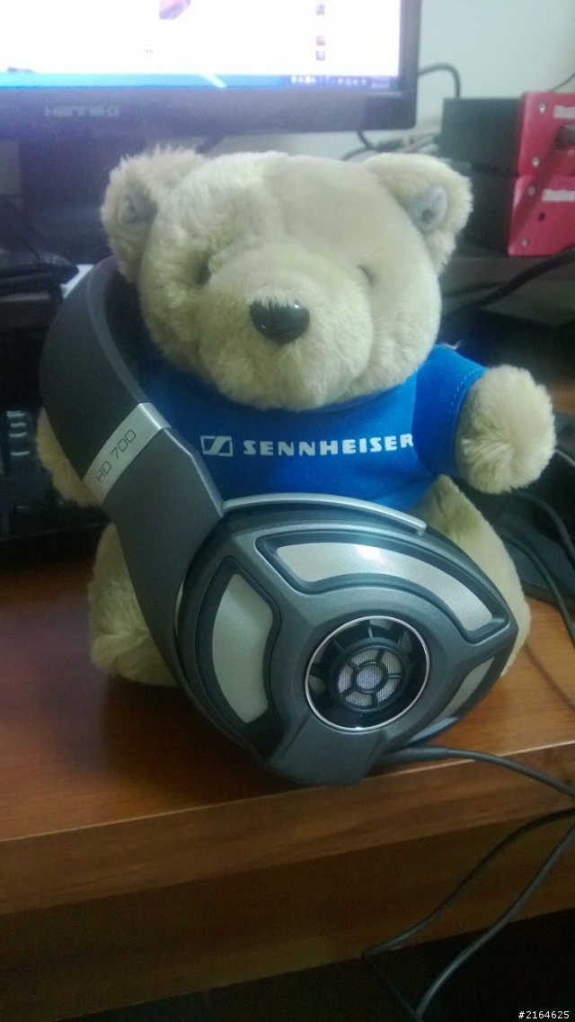 [開箱] SENNHEISER 隨身碟 + 深海熊