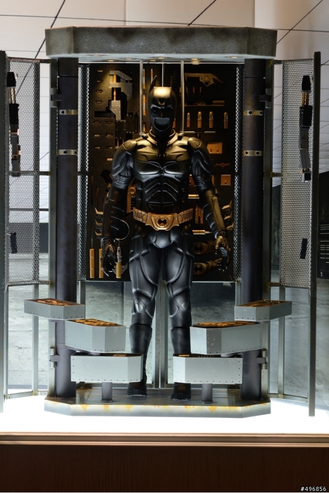 TOYS LEGEND 1/6 黑暗騎士 蝙蝠俠  武器裝備收納櫃開箱分享~~