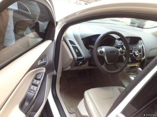 全新 Ford Focus 4D 1600CC 試駕心得