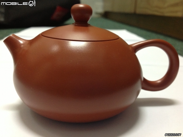 「分享」梨山高冷烏龍茶 和 手拉坏茶壺