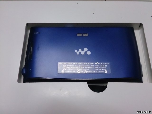 XZ 拍照時出現了很多很多黑點啊 ！！！ 怎麼辦 ？？ 只能送修嗎 ？？？