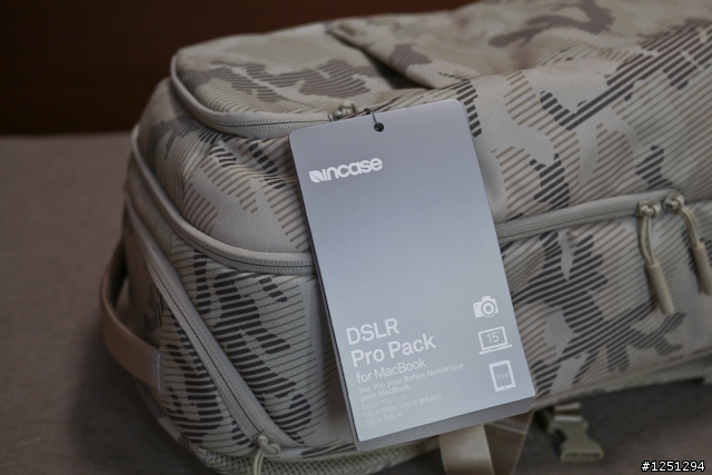 [亂開箱] incase DSLR Pro Pack 迷彩後背包