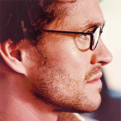 [請益] 眼鏡是哪個牌子?