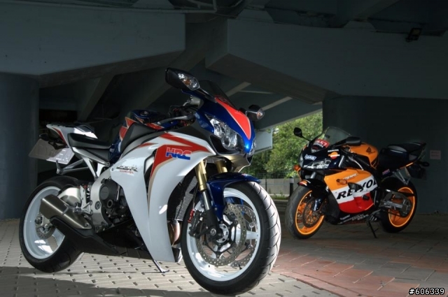 HONDA RR家族外拍