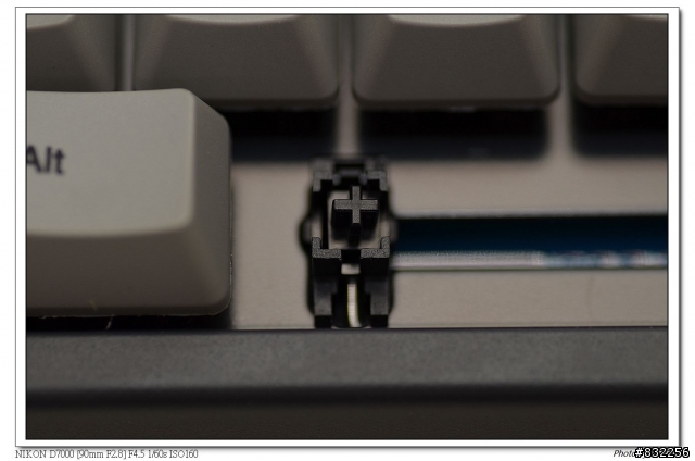 [開箱] Ducky 9008G2pro  白軸/中刻/PBT/熱昇華/灰鍵帽
