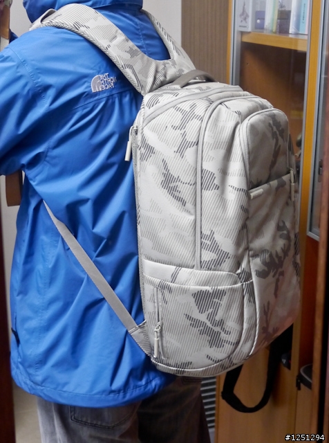 [亂開箱] incase DSLR Pro Pack 迷彩後背包