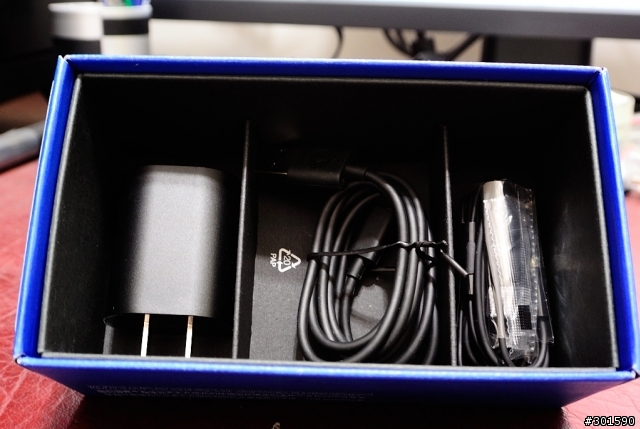 Nokia Lumia 820 隨便開箱