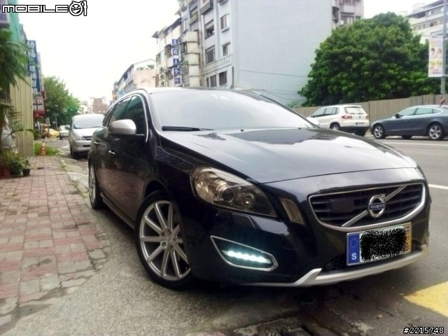 嘿嘿~~小小的進化改裝...跟大家分享一下..再補上車尾照