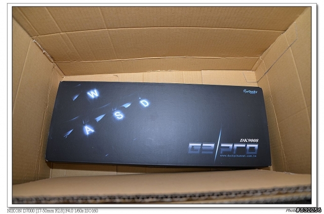 [開箱] Ducky 9008G2pro  白軸/中刻/PBT/熱昇華/灰鍵帽