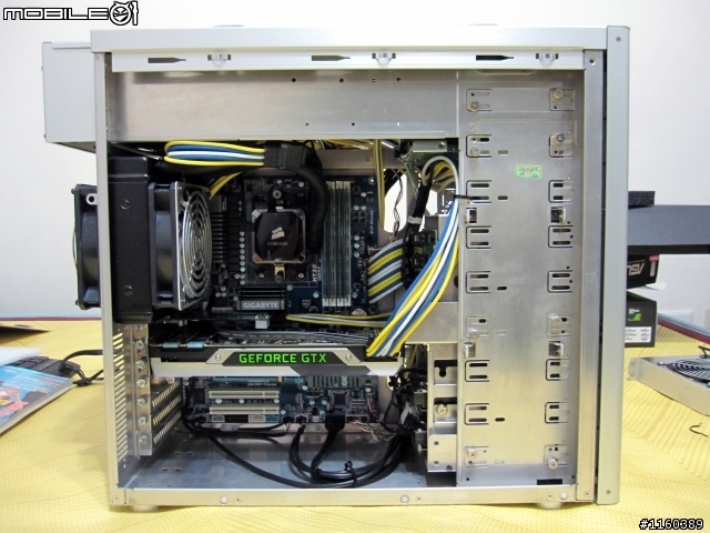 Corsair H80i，報修換新回來的，用不到幾個禮拜，LED燈又掛點~還更慘(一次全掛)!!