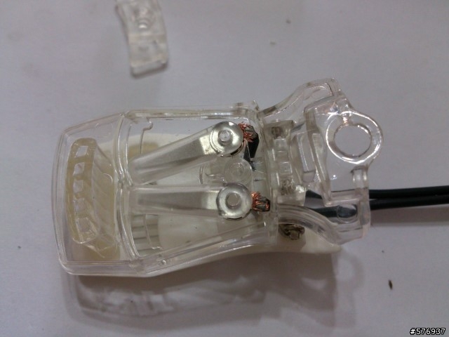 Xperia V 充電座DIY
